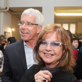 Naše nejznámější televizní hlasatelka Marie Tomsová je v soukromí věrná jen jedinému muži. 