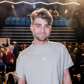 Marek Lambora dospěl v muže a aktuálně působí například v muzikálech Hudebního divadla Karlín. 