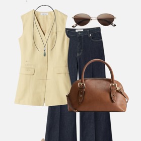 Široký pásek zajistí, že z pantoflíčků nevyklouznete ani při procházce městem, pro kterou je tento outfit jako stvořený. 