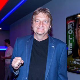 Kromě povolání sportovního komentátora se Jaromír Bosák čas od času objevuje také ve funkci moderátora společenských akcí. 