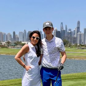 Gabriela Partyšová cestuje se svým synem za golfem po celém světě. 