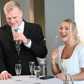 Politik po boku Dominiky Myslivcové.