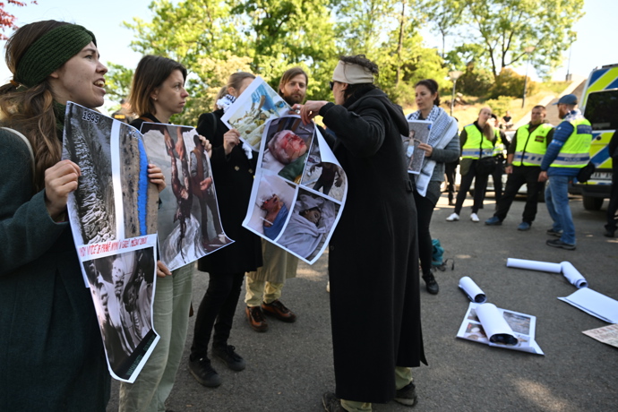 FOTO: Akci na Vítkově narušili protestující. – stránka 22