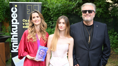 FOTO: Jana Bernášková pokřtila svou čtvrtou knihu.