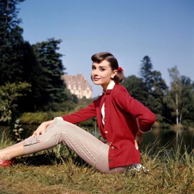 Audrey Hepburn ale nenosila jen černé modely, ráda měla i barvy a vzory.