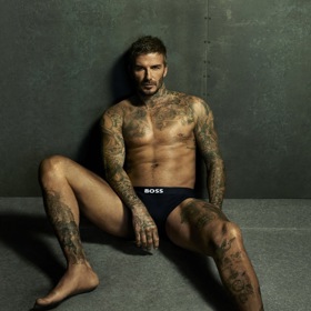 Davidova tetování v plné kráse si můžete (například s lupou) prohlédnout na nových snímcích z reklamní kampaně pro známou pánskou značku. 