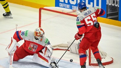 FOTO: Daniel Vladař také inkasoval.