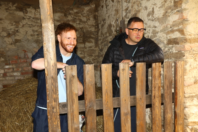 FOTO: Vilém Šír a kreativní producent, showrunner Samo Jaško. – stránka 18