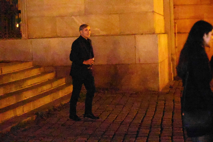 FOTO: Jiří Macháček vyšel se sklenkou vína. – stránka 276