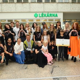 Módní přehlídka na podporu psychiatrické kliniky v Motole.