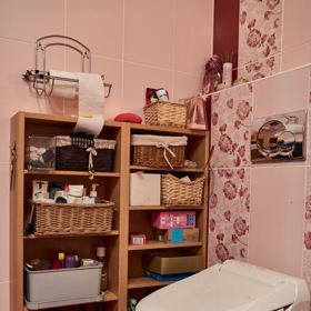 "Kosmický" záchod, který má více funkcí než ten normální, vyšel před dvaceti lety na 25 tisíc korun. 