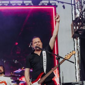 V sobotu 14. června zahráli Chinaski v Brně na velodromu.