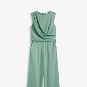 Overal z lesklého saténu, Bonprix, 1 749 Kč