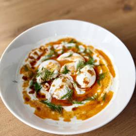 Ilona Csáková se fanouškům pochlubila tureckými vejci, která připravila k snídani. 