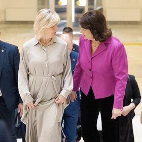 Eva Pavlová spolu s manželkou litevského prezidenta Dianou Nausėdienė.