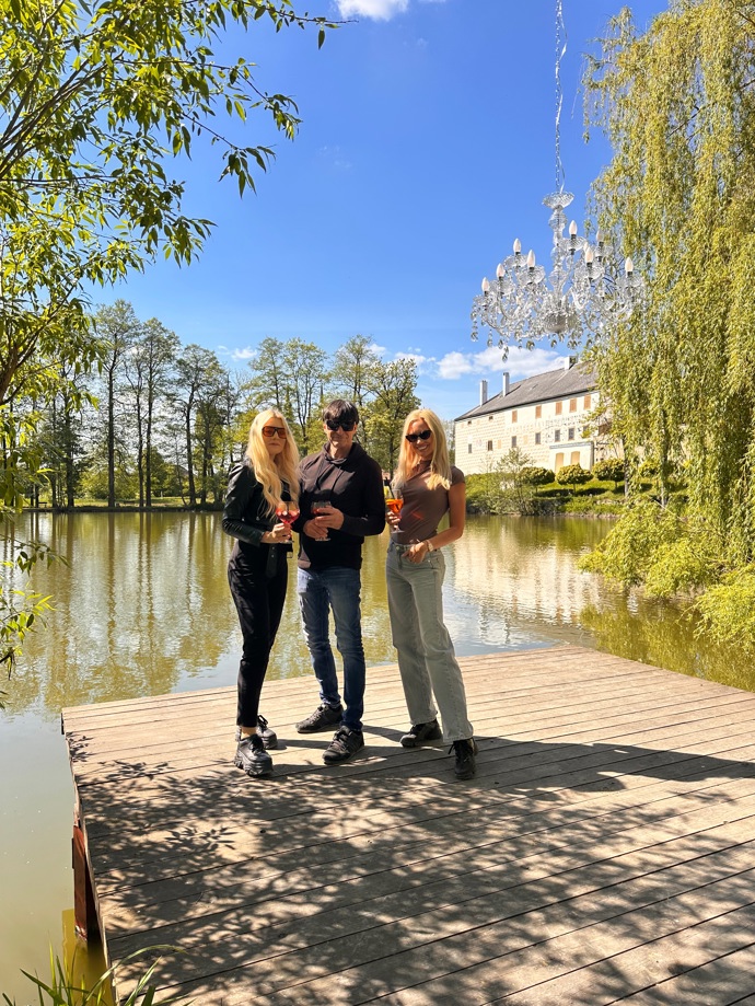 FOTO: Zdeněk Podhůrský vyrazil do Chateau Orlice – stránka 34