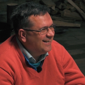 Některým je stále do smíchu.