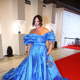 Ač byla tato róba honosná a nápadná, Jitce Čvančarové k jejímu typu postavy úplně nesedla. 