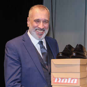 Syn David Suchařípa jako by mu z oka vypadnul. 