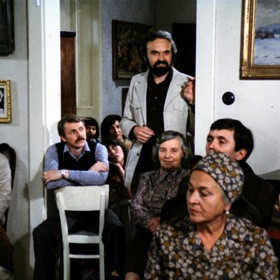 Inspirací pro film bylo vyprávění literárního kritika Vladimíra Karfíka o čtyřsměnném stěhování. 