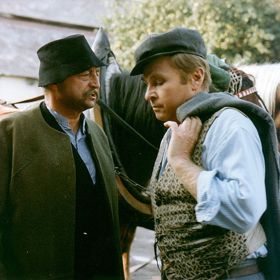 Luděk Munzar získal za roli v seriálu diváckou cenu Zlatý květ.