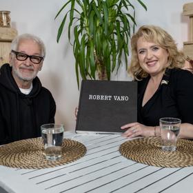 Fotograf Robert Vano navštívil talkshow Miluše Bittnerové, Na kafeečko. 