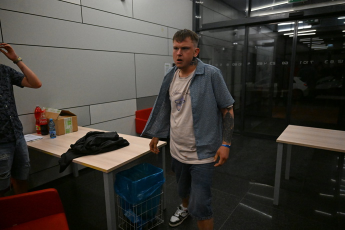 FOTO: Tadeáše Veselého vyvedli z galavečera Clashe 12. – stránka 126