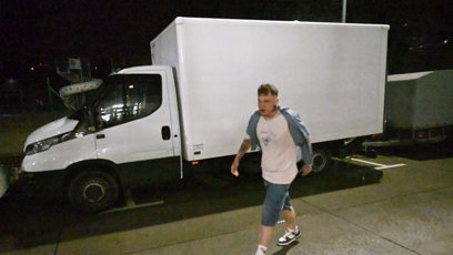 FOTO: Tadeáše Veselého vyvedli z galavečera Clashe 12.