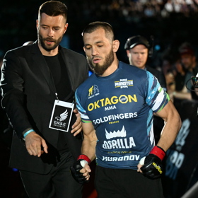 Makhmud Muradov je slavný MMA zápasník.