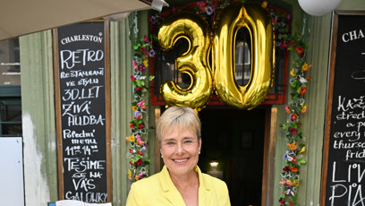 FOTO: Marie Retková na oslavě 30. narozenin restaurantu Charleston.
