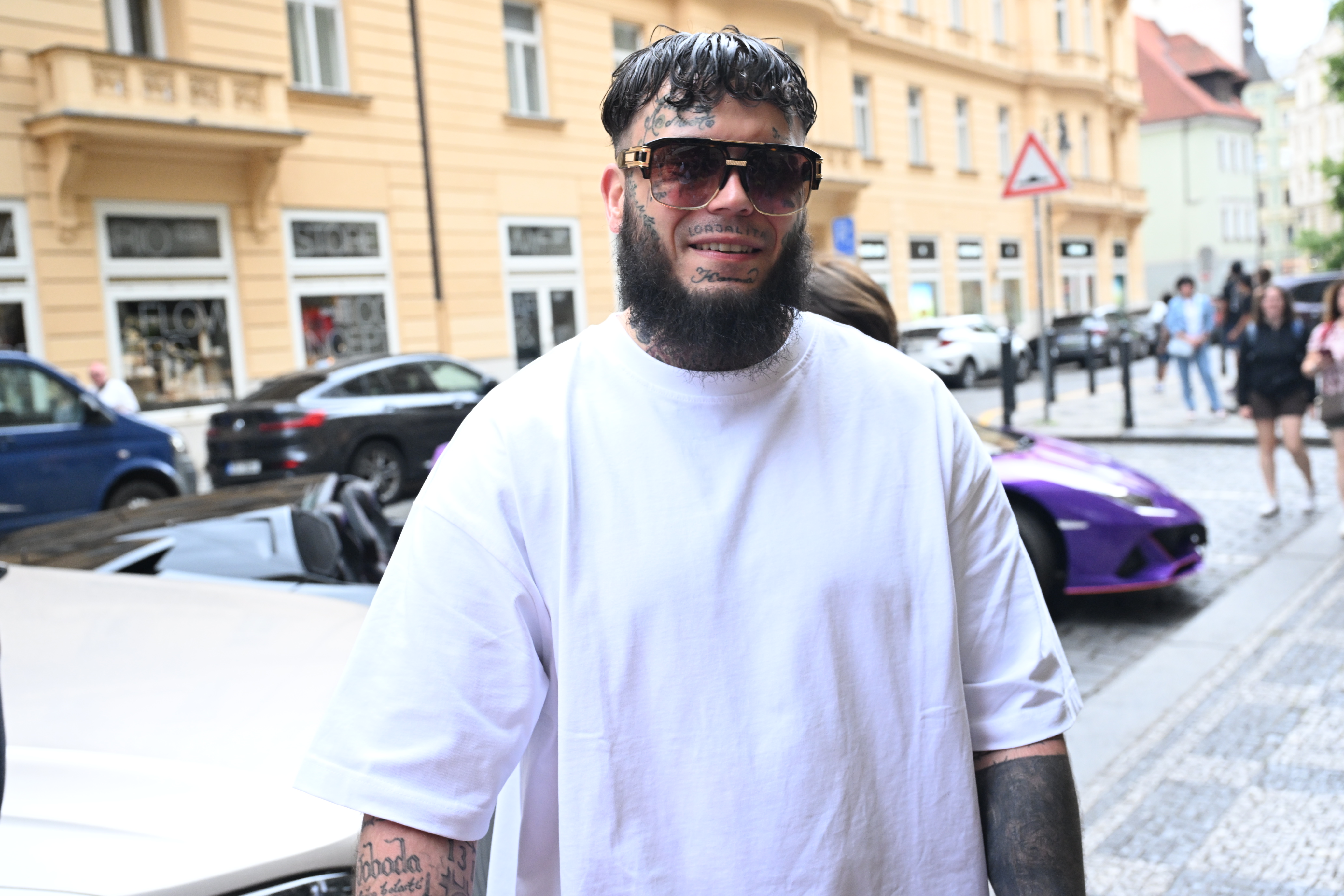 Leo Beránek a jeho nová vizáž. 