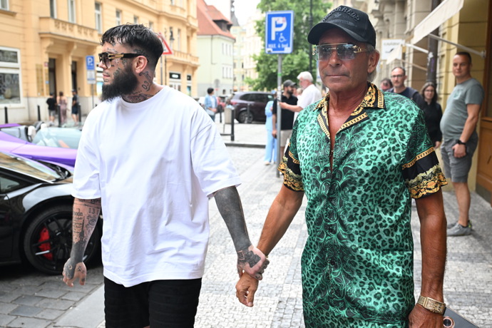 FOTO: Leo Beránek držel tátu za ruku. – stránka 30