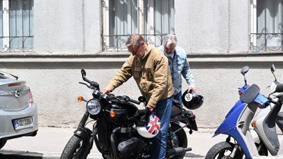 FOTO: David Matásek s Janem se připravují k odjezdu.