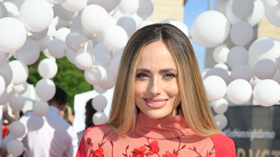FOTO: Modelka Alena Prešnajderová v rudém outfitu.