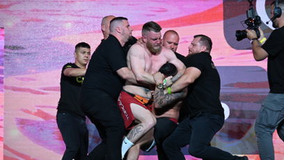 FOTO: Zápasníci Jan Rybka a Lukáš Bartoš se neudrželi.