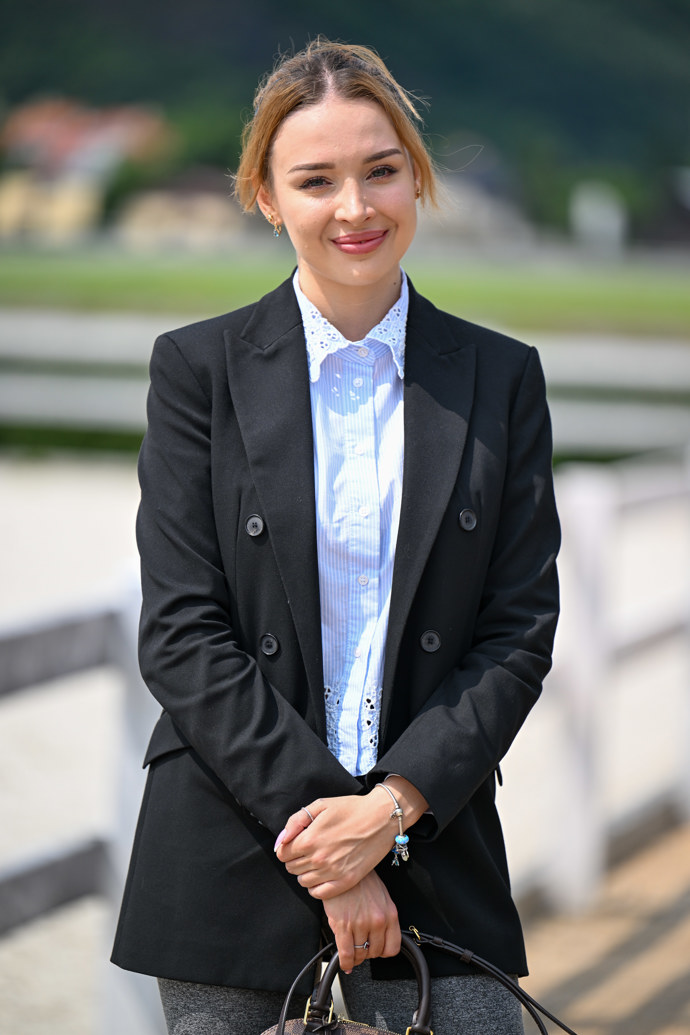 FOTO: Nicole Šáchové to moc slušelo. – stránka 19