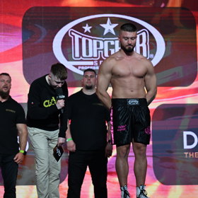 Marek Valášek alias Datel při vážení.