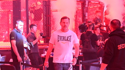 FOTO: Jaromír Soukup vypadal na galavečeru Clash 12 duchem nepřítomný.