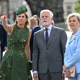 Prezidentský pár vyrazil s královnou Máximou na procházku Prahou.