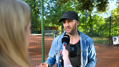 FOTO: Zpěvák Sámer Issa při rozhovoru pro eXtra.cz.
