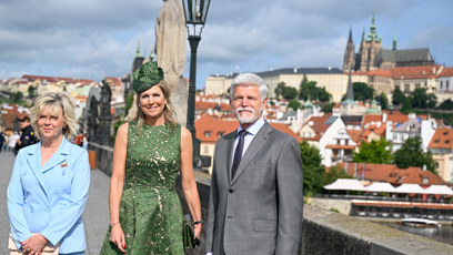 FOTO: Procházka po Karlově mostě.