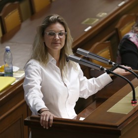 Zastupitelka Prahy Barbora Rázga, dříve Kořanová, míří do Sněmovny. 
