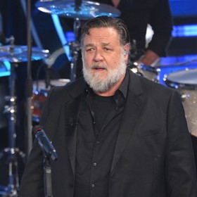 Takto vypadal Russel Crowe ještě před rokem a čtvrt, kdy se potýkal se silnou nadváhou.