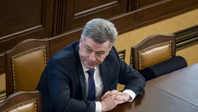 FOTO: Pavel Blažek ve sněmovně.