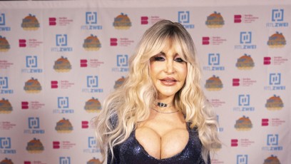 FOTO: Dolly Buster se pyšní obřím poprsím.