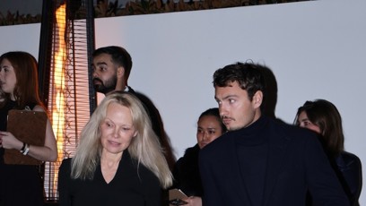 FOTO: Pamela Anderson je se svým vzhledem spokojená.