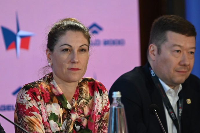 FOTO: Politička Eva Decroix. – stránka 25