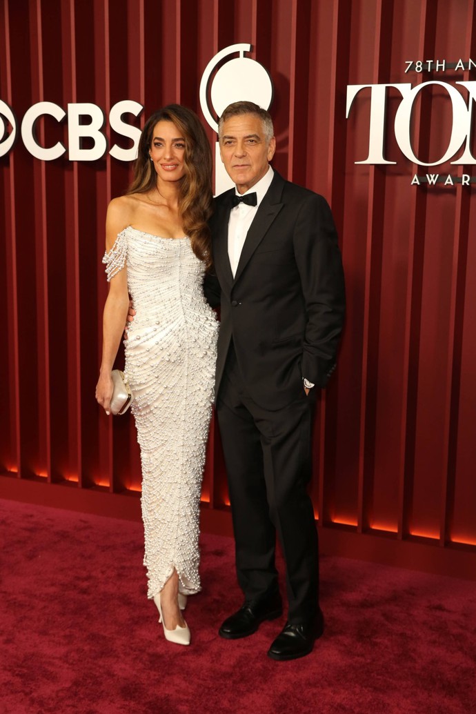 FOTO: George Clooney se svou krásnou Amal. – stránka 8