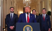 Donald Trump oznamuje zahájení útoků na Írán.