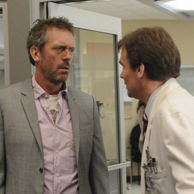 V průběhu seriálu zlomil doktor House skoro stovku holí.